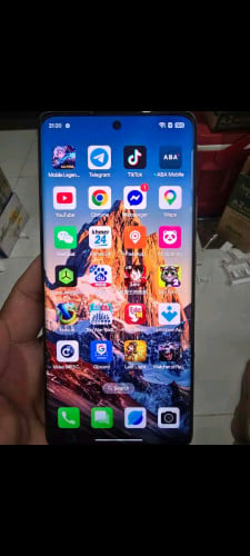 Oppo Reno10 5G CH RAM 12+4& 512G ស្ទើរតួ មានតែទូរសព្ទទេ