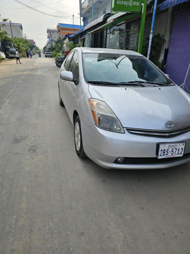 Prius 09 full option 11300$ចរចារ
