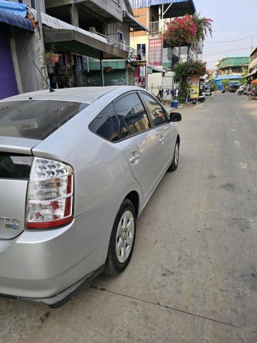 Prius 09 full option 11300$ចរចារ