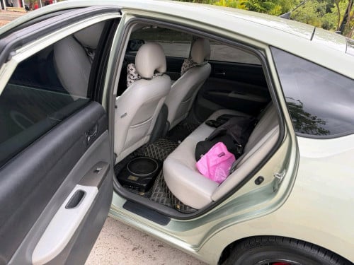Prius 2008 h-full