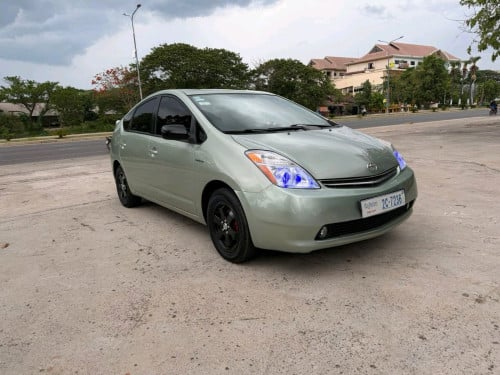 Prius 2008 h-full