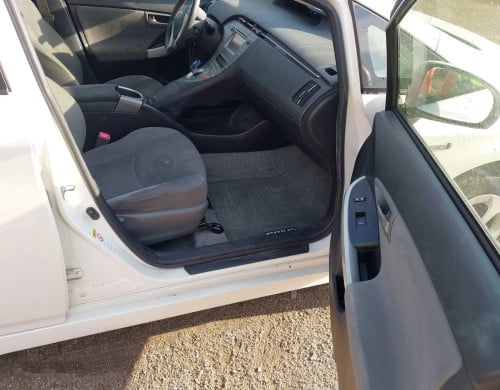 Prius 2012 Option 2 ពណ៌ស
