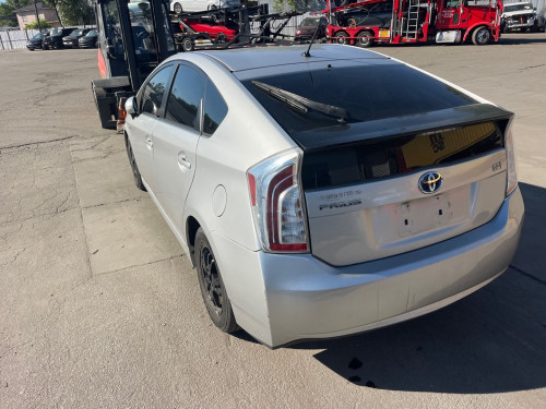 Prius 2013 Option 2 ពណ៌ទឹកប្រាក់