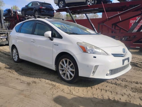 Prius V 012 opt.5 Adv (មកដល់ខែ៦)