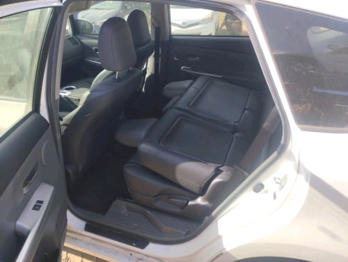 Prius V 012 opt.5 Adv (មកដល់ខែ៦)