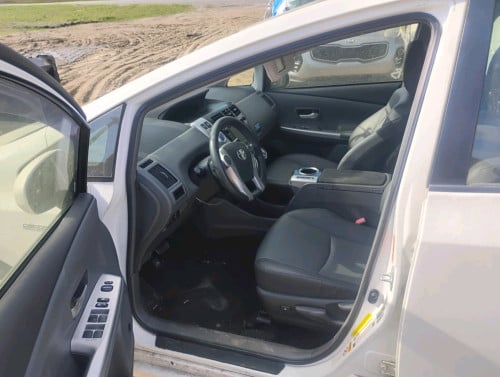 Prius V 012 opt.5 Adv (មកដល់ខែ៦)