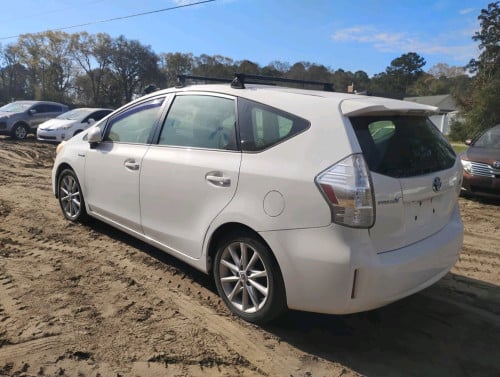 Prius V 012 opt.5 Adv (មកដល់ខែ៦)