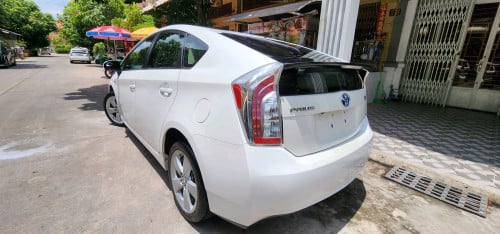 Pruis  013 option 5 21000ចរចា។