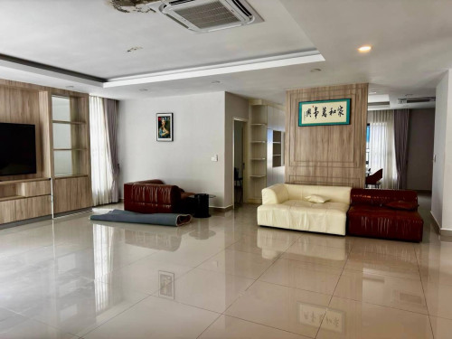 Queen Villa for Rent