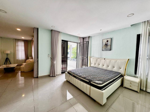 Queen Villa for Rent