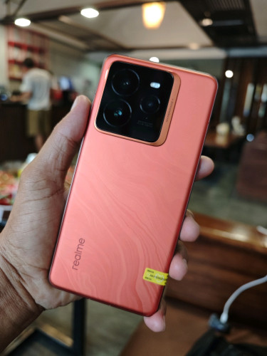 Realme GT7 Pro 12g/256g_CH(វៃដូរបាន)👉$365