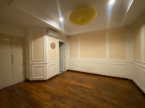 Restaurant Or Commercial Villa For Rent in BKK1