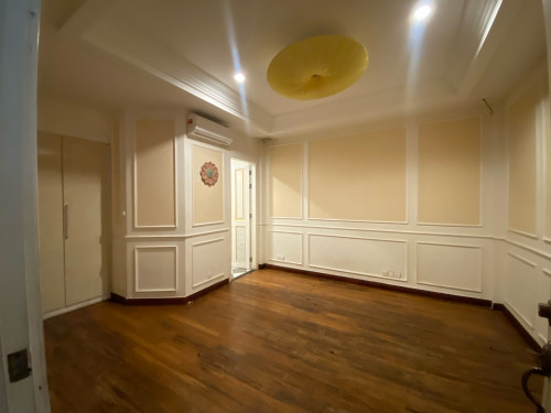 Restaurant Or Commercial Villa For Rent in BKK1