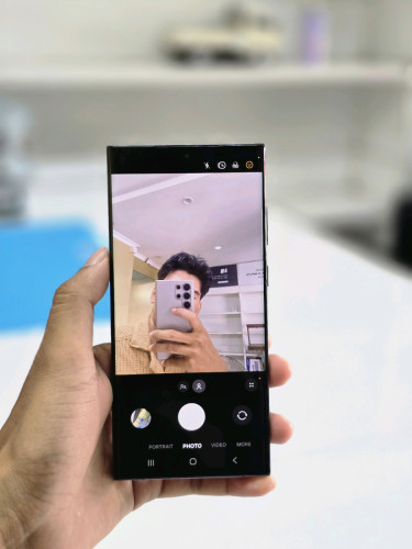 Samsung S23 ultra 256gb ក្រុមហ៊ុន Sim 2 តួរស្អាត 99% ស្ទើរអេក្រង់ប្រើបាន