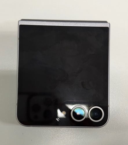 Samsung Z Flip 6 5G(12g+256g) របស់ក្រុមហ៊ុន​ នៅស្អាត​ 99%