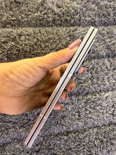 Samsung Zfold 7 12G 256G 99% 1179$