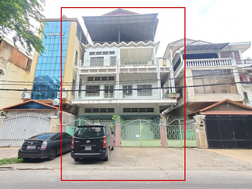 Shophouse For rent near Wat Phnom