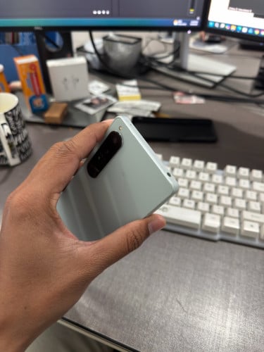 Sony Xperia 1 mark4 នៅល្អទាំងអស់