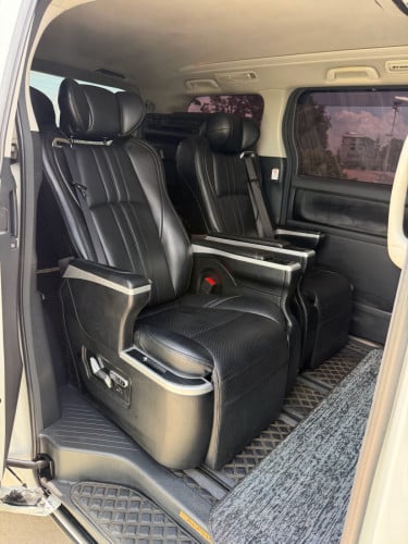 Toyota Alphard 2010 ឡើង 2025 ( ដំបូលផ្កាយ )