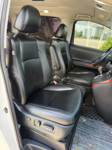 Toyota Alphard 2010 ឡើង 2025 ( ដំបូលផ្កាយ )