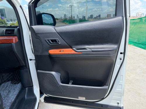 Toyota Alphard 2010 ឡើង 2025 ( ដំបូលផ្កាយ )