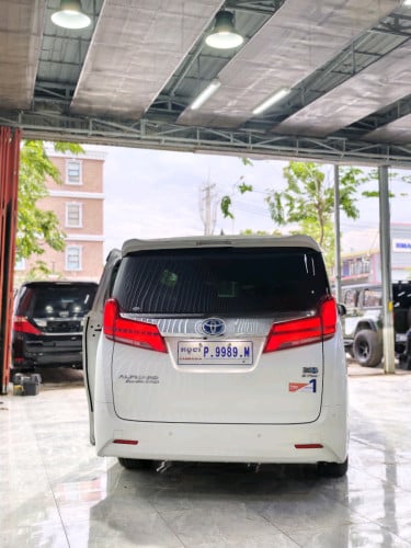 Toyota Alphard Hybrid Executive lounge full option 2020