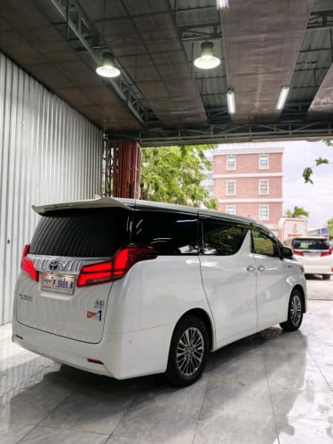 Toyota Alphard Hybrid Executive lounge full option 2020