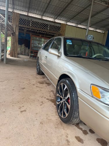 Toyota Camry ឆ្លាម 1998