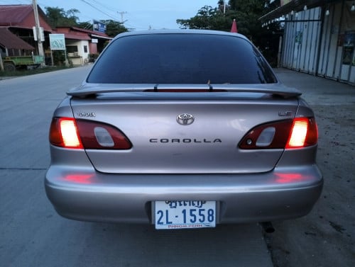 Toyota Corolla 1998 LE