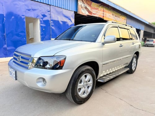 Toyota Highlander 2006 ម៉ាស៊ីន​៤​ ប៉ុងមួយ កៅអីចុច ឯកសារឈ្មោះខ្ញុំផ្ទាល់ ឡានស្អាត