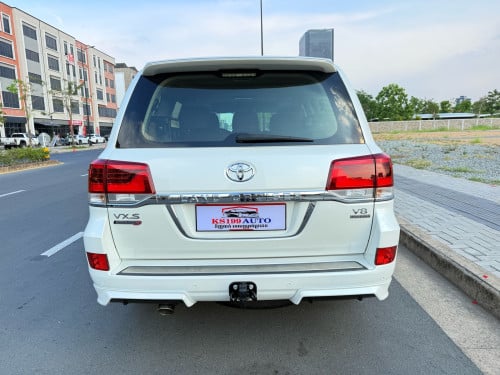 TOYOTA Land Cruiser V8 សាំង នៅដូចថ្មី ,Year:2020 ម្ចាស់ដើម