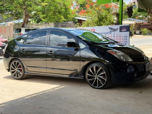 Toyota Prius 04 full ឡានស្អាត Mc លេងហើយ ម៉ាអេម ទីតាំងបាត់ដំបង
