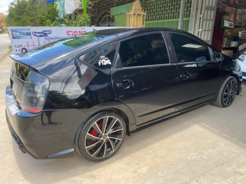 Toyota Prius 04 full ឡានស្អាត Mc លេងហើយ ម៉ាអេម ទីតាំងបាត់ដំបង