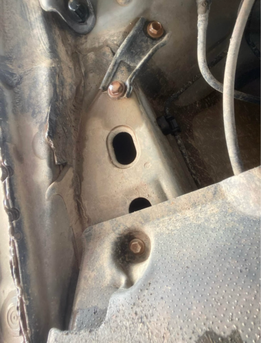 Toyota Prius 04 full ឡានស្អាត Mc លេងហើយ ម៉ាអេម ទីតាំងបាត់ដំបង