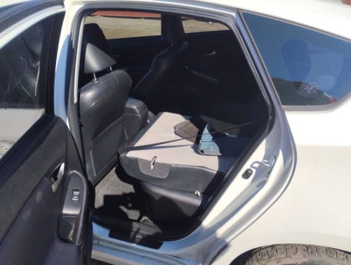 Toyota Prius persona plus performance 2013