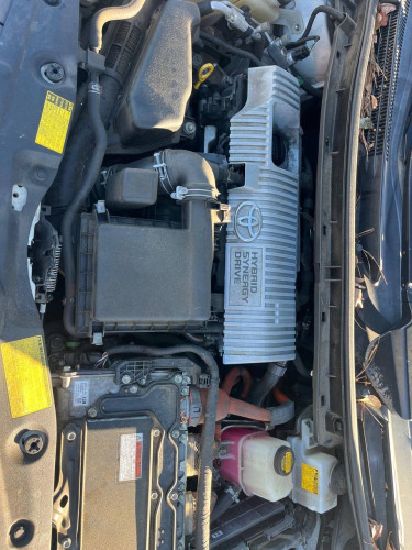 Toyota Prius persona plus performance 2013