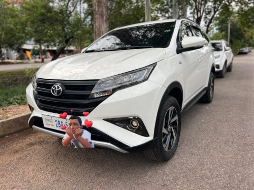 Toyota Rush 020 នៅថ្មីស្អាតណាស់ កៅអី3 ជួរ