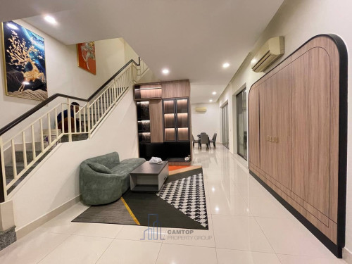 Twin Villa 4 Bedrooms For Rent In Peng Hout 50m