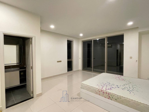 Twin Villa 4 Bedrooms For Rent In Peng Hout 50m