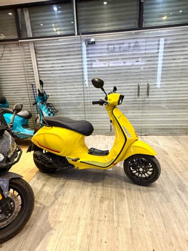 Vespa 2022 125cc 3200$ ក្រដាសពន្ធ