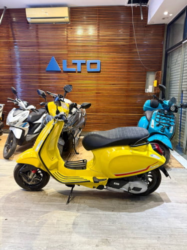 Vespa 2022 125cc 3200$ ក្រដាសពន្ធ