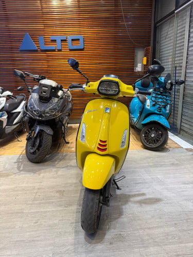 Vespa 2022 125cc 3200$ ក្រដាសពន្ធ