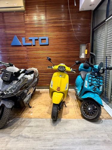 Vespa 2022 125cc 3200$ ក្រដាសពន្ធ