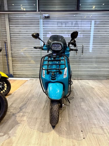 Vespa 2023 125cc 3300$ ក្រដាសពន្ធ