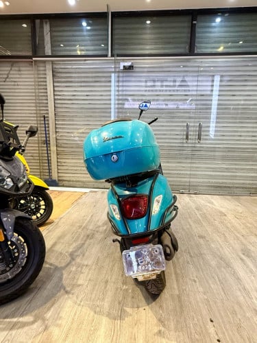 Vespa 2023 125cc 3300$ ក្រដាសពន្ធ