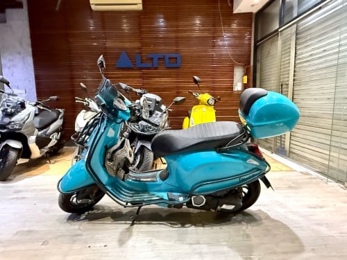 Vespa 2023 125cc 3300$ ក្រដាសពន្ធ