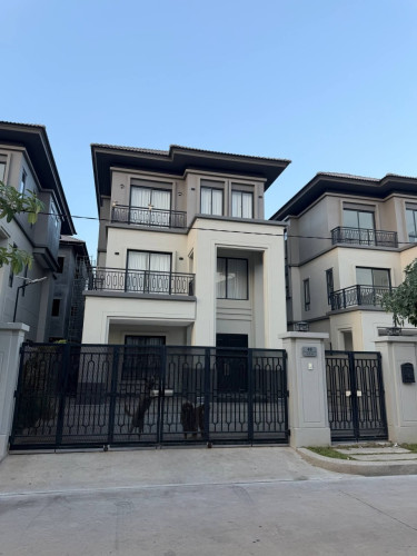 Villa Queen Chip Mong 6A For Rent