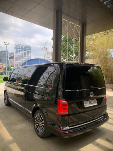 VOLKSWAGEN CARAVEL 2019 VIP