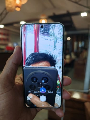 Xiaomi 15 12g/256g_CH(វៃដូរបាន)👉$375