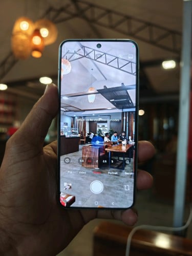 Xiaomi 15 12g/256g_CH(វៃដូរបាន)👉$375